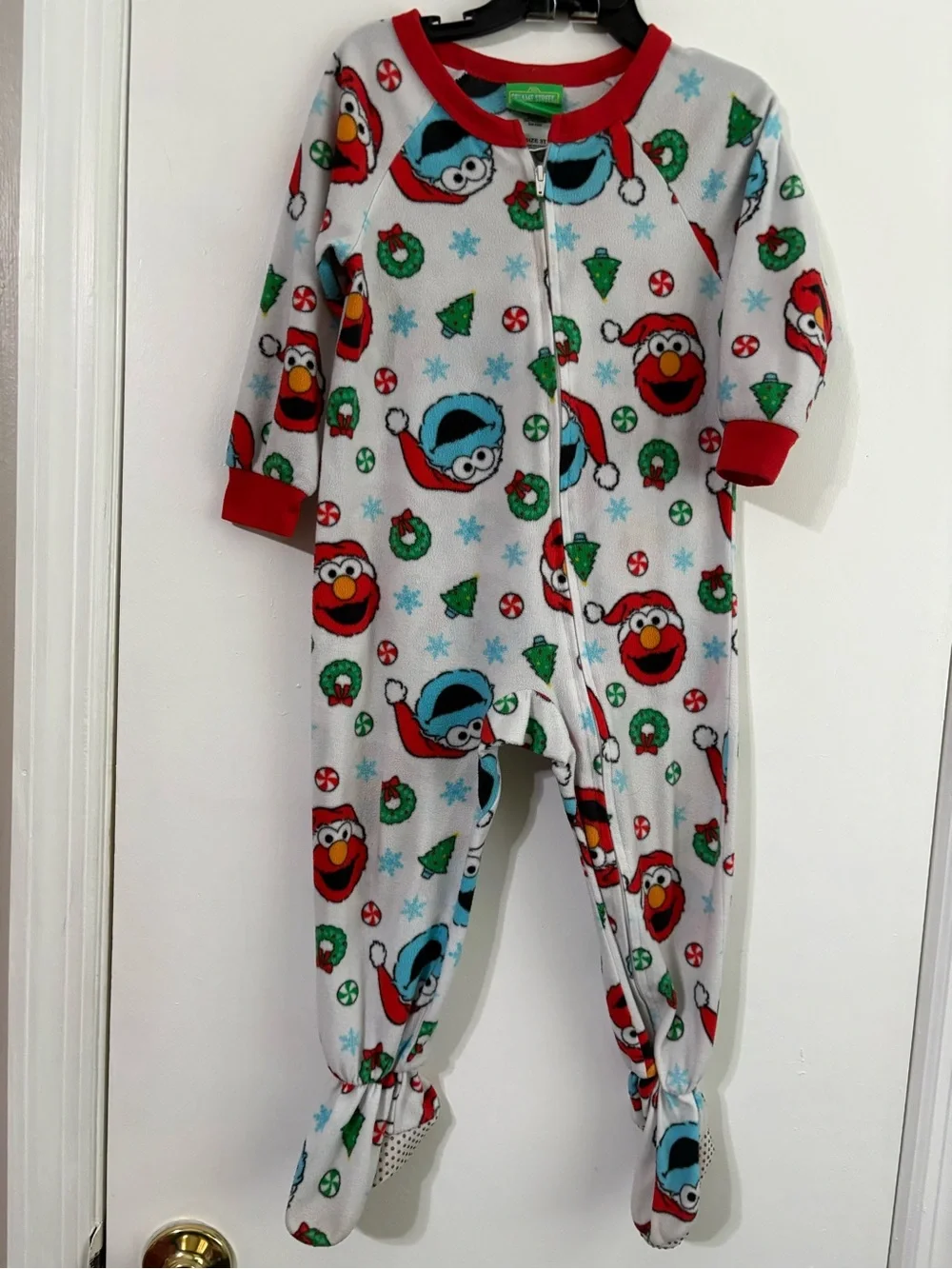 Sesame Street Elmo and Cookie Monster pajamas 3T